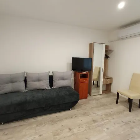 Pyramids Piramis Vendeghaz Apartamento *