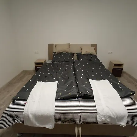 Pyramids Piramis Vendeghaz Apartamento